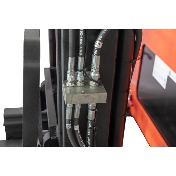 Seated Type Reach Forklift Truck for Warehouse Handling