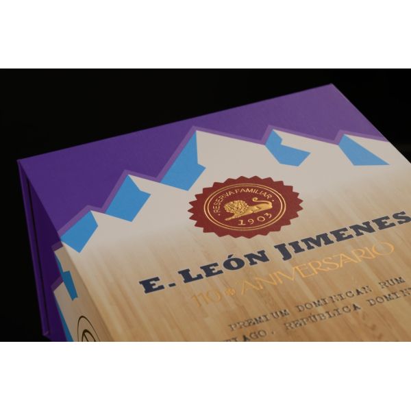 Recyclable Wine Packaging Box Magnetic Flip Leather Cardboard Gift Box Velvet Inside
