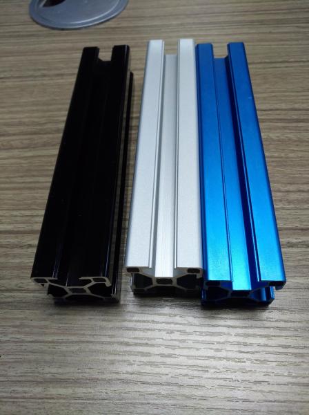 A liga 6063 industrial expulsou perfis do alumínio o entalhe L entalhe de T que com anodiza a oxidação