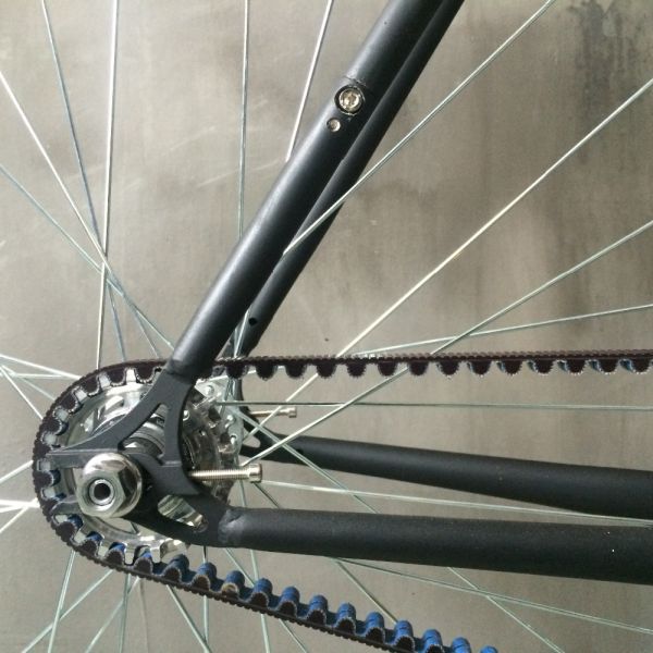 21 Speed Gears CDX Belt Drive 700C Chainless Bicycle for Eco-Friendly Transportation