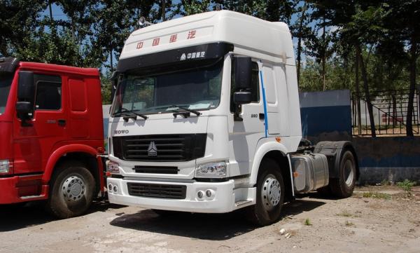 Prime Mover Truck Tractor Commercial Mover Truck Big Heavy Tractor Hulage Truck Cargo Cum Crew
