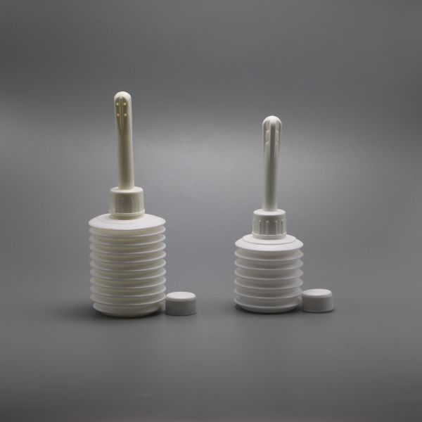 Бутылка с пластиковой вагинальной душой для личного ухода 100 мл для стерильной фармацевтической жидкости