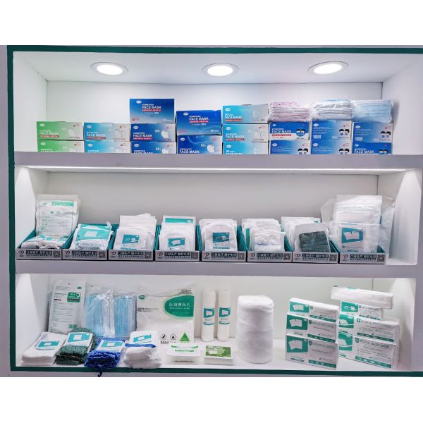 Disposable Medical Items Non-Skid Dust Isolation Protective Shoes Cover with ISO CE cert produced in blue green color