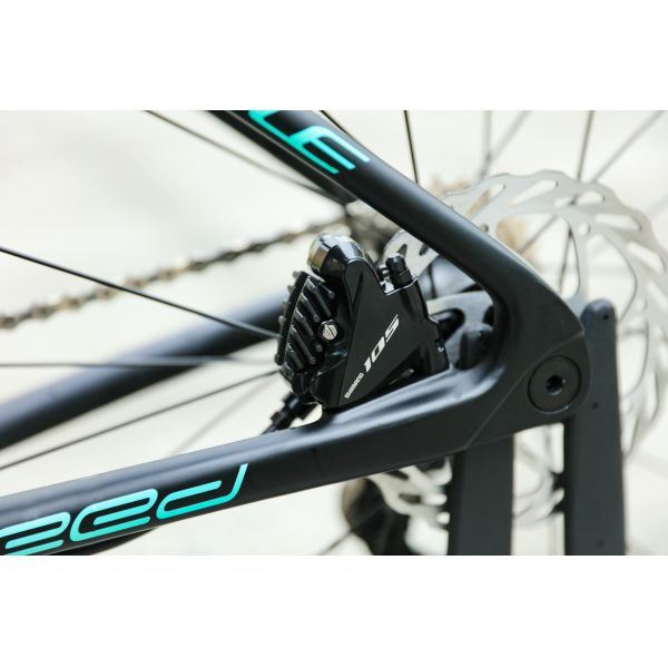 700C 22 скорость Алюминиевая сплав ремня Гравий Углеродный велосипед Дорожный велосипед с шириной шины 700C * 25c