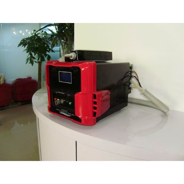 Portable Laser Tattoo Removal Machine 532nm / 1064nm