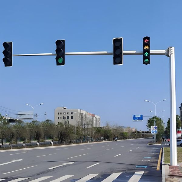 Poteaux de signalisation routière en acier galvanisé à chaud et résistant à la corrosion, personnalisables, fabriqués en Chine