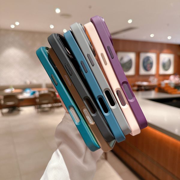 Strong Magnetic Mobile Cover Matte Translucent Mobile Cover Skin Friendly For iPhone 16 15 Pro max