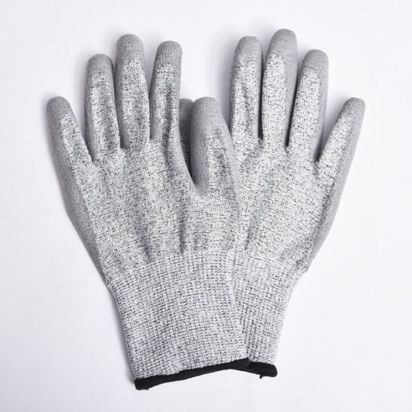 L'allergie minimale de gants résistants de sécurité coupée par protection de