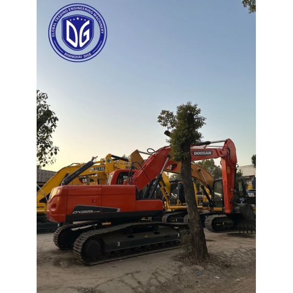 Прочный конструктор DX225 Использованный экскаватор Doosan 22,5 тонны