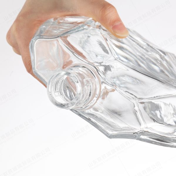 Bouteille en verre plat personnalisée 375ml 500ml 750ml 1000ml Bouteille de whisky pour bar à domicile