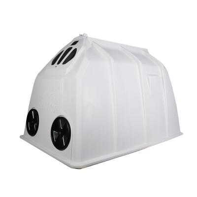 Polyethylene Weatherproof Dairy Calf Hutches White Rectangle Shape with Insulation Property