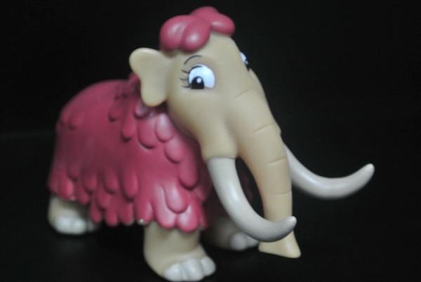 Mammoth Elephant Collectible Vinyl Toys With Long White Tooth 8*7*5cm