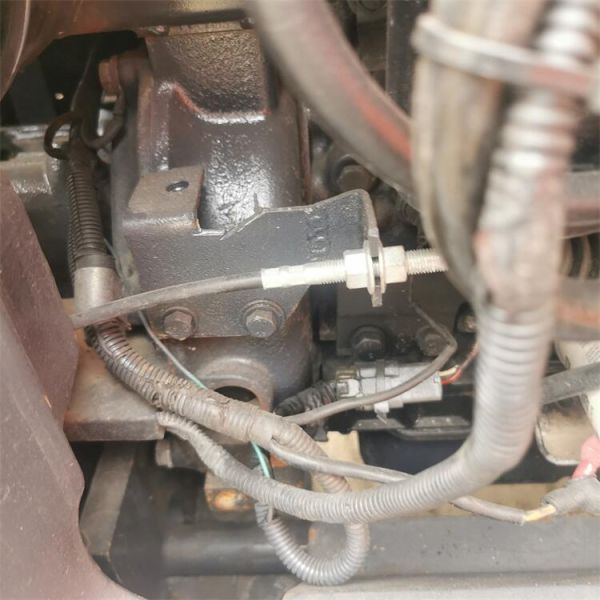 Mini excavadora usada de 5 toneladas activa Hitachi ZX50 con y bomba hidráulica original