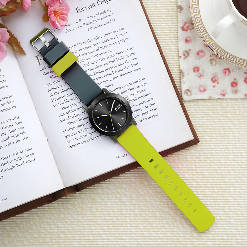 Мягкий нося резиновый дозор кварца силикона ремня с движением кварца Японии