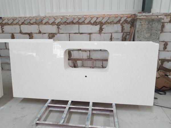 Man Made Quartz Bathroom Tops , Artificial Engineered Quartz Countertops
