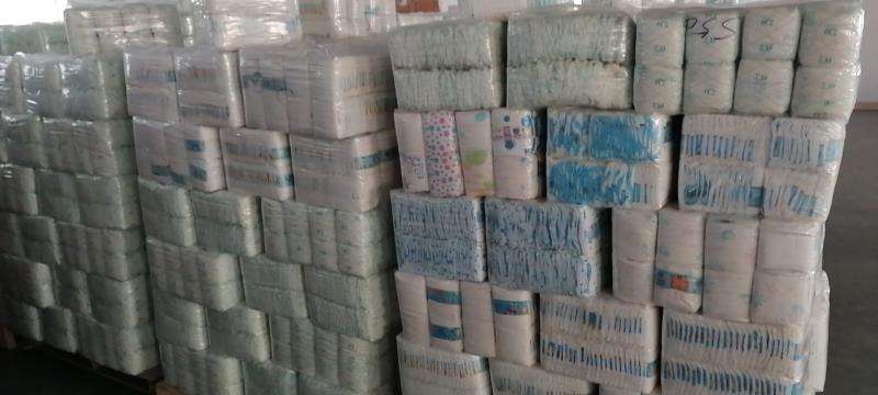 50 штук/пакет одноразовых детских подгузников класса В.