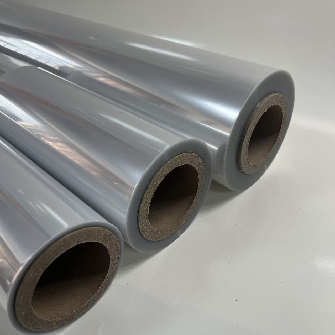 Industrial PETG Shrink Film Roll with 30μm-60μm Customized Thickness, 4000m Standard Roll Length, and TD Shrinkage for Packaging