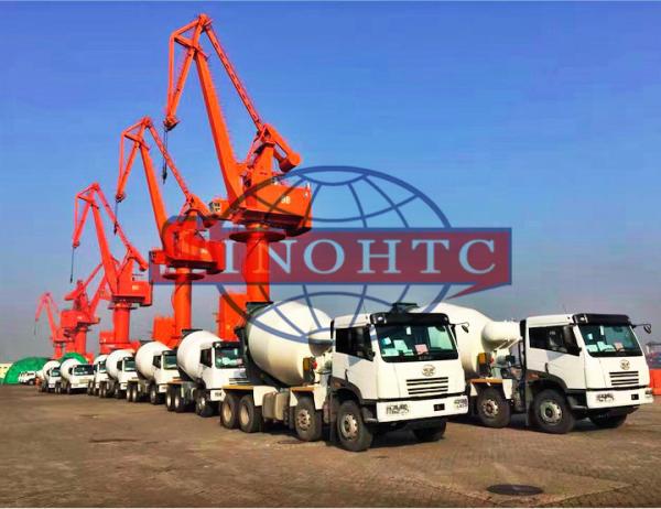 10 Cubic Concrete Agitator Truck , RHD Steering Self Mixing Concrete Truck