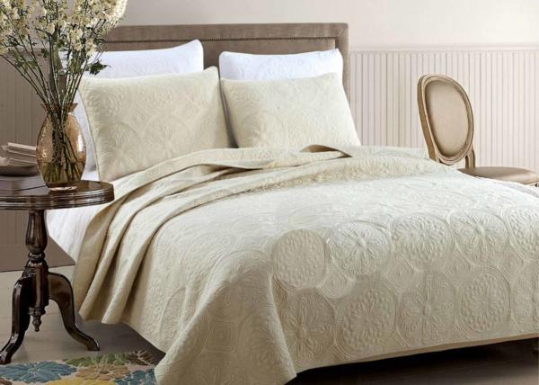 Customized Full Size Quilt Country Style 3 Pcs Disk Embroidered Coverlet And Sham