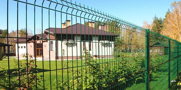 Сад в складывает 2.5м сваренную загородку ячеистой сети