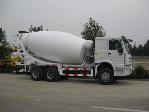 HOWO 10 wheels Concrete Mixer Truck 10 cubic meter 336hp for Congo 6X4 Yellow color