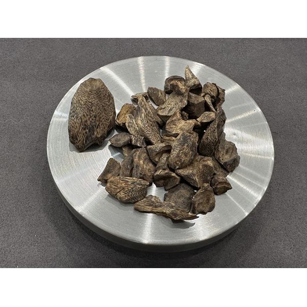 Under Water Oud Chunks From Pure Oud China Strong Sweet Smell