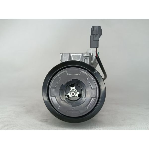 Auto AC Conditioning Compressor For Mitsubishi Colt Mercedes-Benz Smart 7813A058