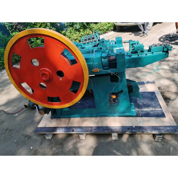 Automatic high speed nail making machine