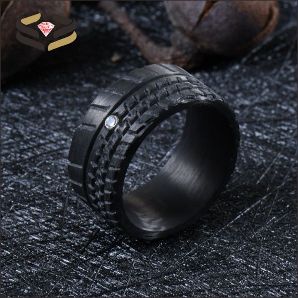 Round Black Carbon Fiber Band 10mm With Cubic Zirconia Inlay And Truck Tire Pattern