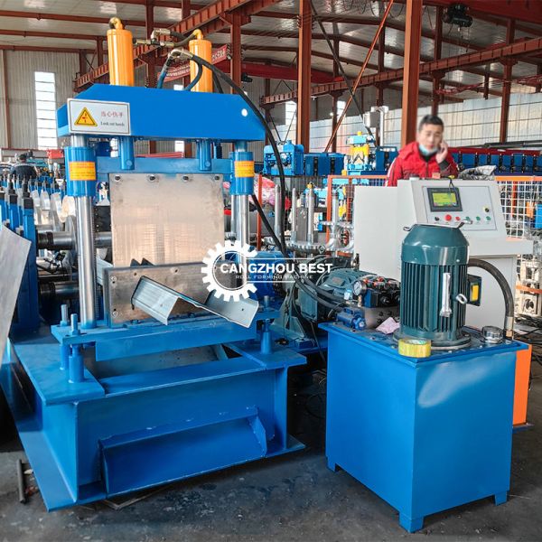 Galvanized Steel Quick Change Size Z Purlin Roll Forming Machine 11kw