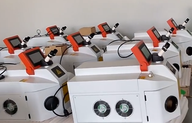 Без загрязнения ювелирные изделия Лазерная сварочная машина 150 Вт Лазерная мощность для сварки