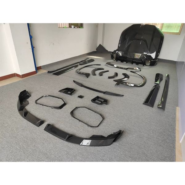 N Style Lamborghini Body Kit Carbon Body Kit Front Lip Side Skirts Spoiler Rear Diffuser