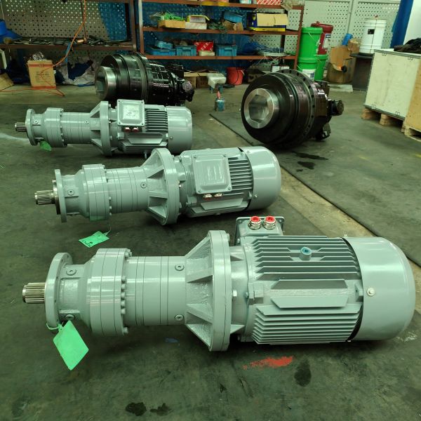 500 Input Speed Planetary Hydraulic Transmission Slewing Reducer for Truck Crane