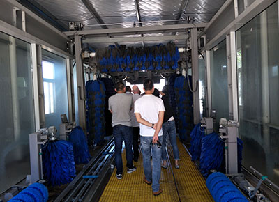 Поддержка OEM - стильный дизайн стиля автоматической машины для стирки автомобилей для Северной и Южной Америки