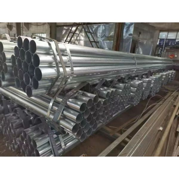 ISO9001 High Quality Q215 Q235 Material Galvanized Steel Pipe Round/Square