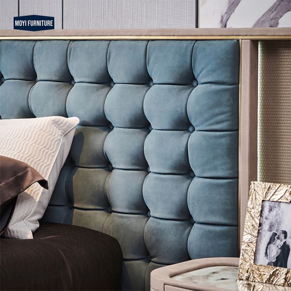 Oak Wood Italian Modern Luxury Style Customizable Velvet Bed King Size Double Soft Bed Hotel Villa Bedroom Furniture