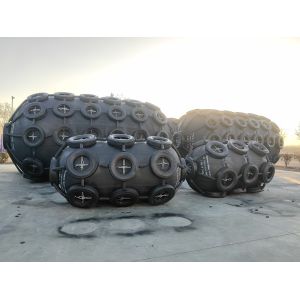 Diameter From 0.5m To 4.5m Pneumatic Rubber Fender Deflection 60%