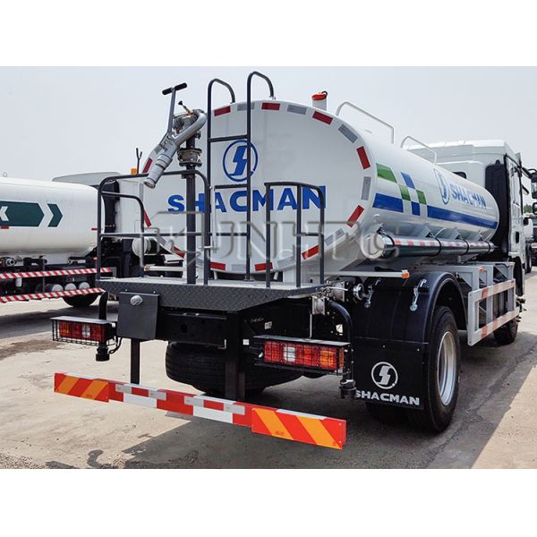 Shacman L3000 4x2 210HP Water Sprinkler 5000 L Stainless Steel Water Tank Truck Export to Africa