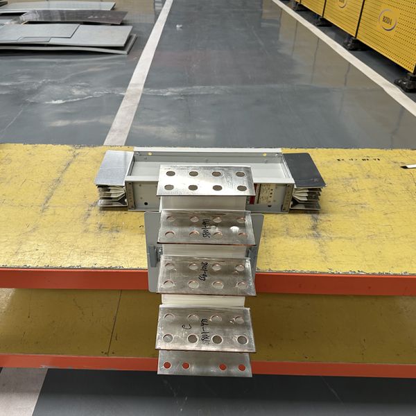 Chemin de câbles et système de câbles électriques compacts personnalisés en aluminium et cuivre