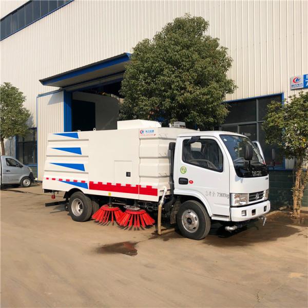 caminhão 4 Ton Vacuum Road Sweeper do aspirador de p30 da estrada de 4.2m3 1.2m3