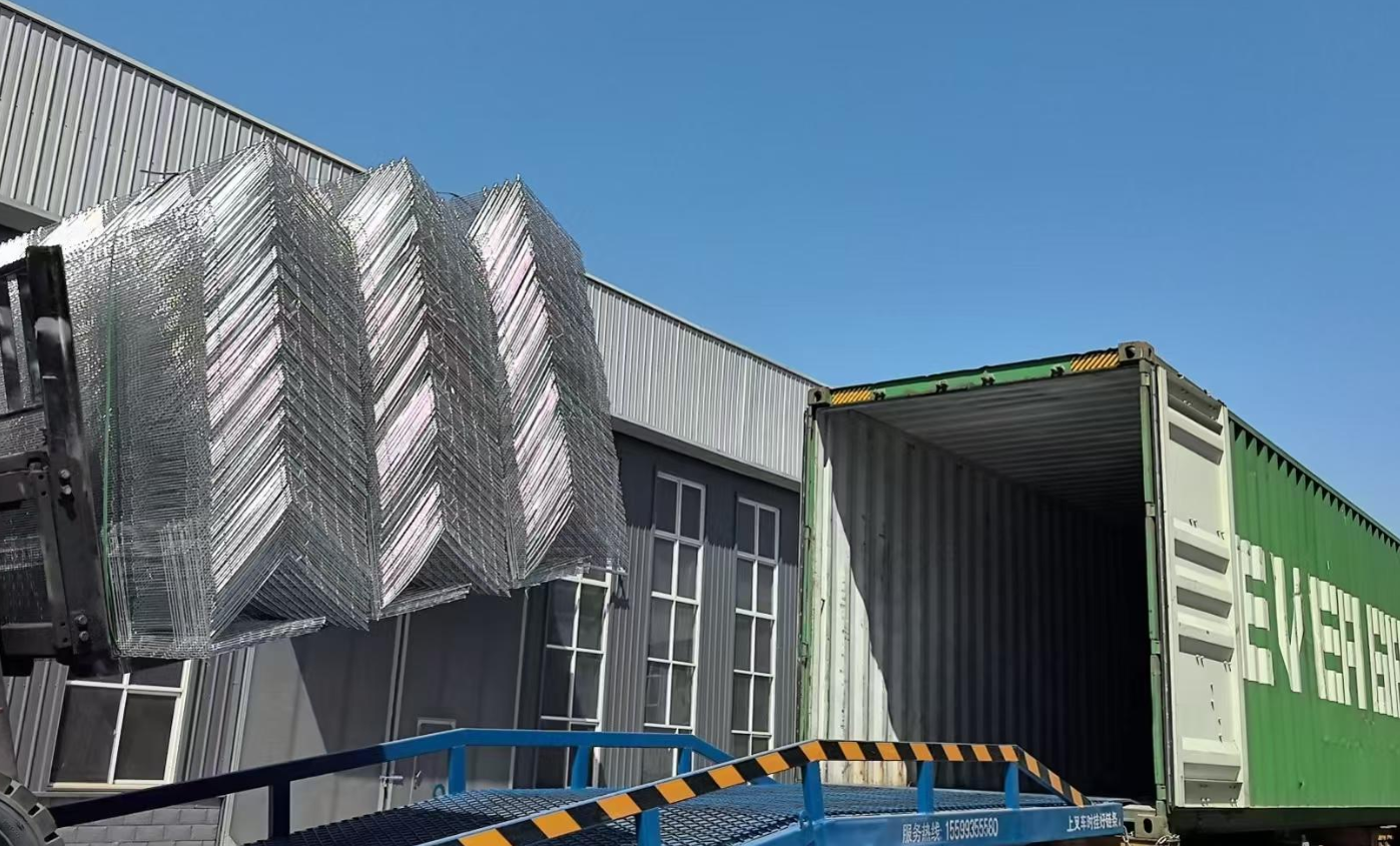 Hot-dip Galvanized Automated Manure Removal Cage Poultry Equipment with Easy Installation and Corrosion Resistance