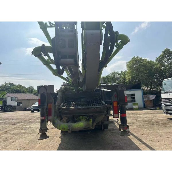 Used 2020 Benz Zoomlion 52m Concrete Boom Pump Truck Truck Mounted