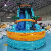 Glissière gonflable sur mesure avec piscine