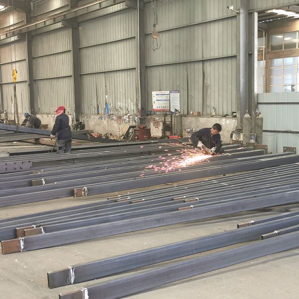 Polygonal Hot Dip Outdoor Camera Mounting Pole Galvanized Telescopic For Parking Lot Monitoring