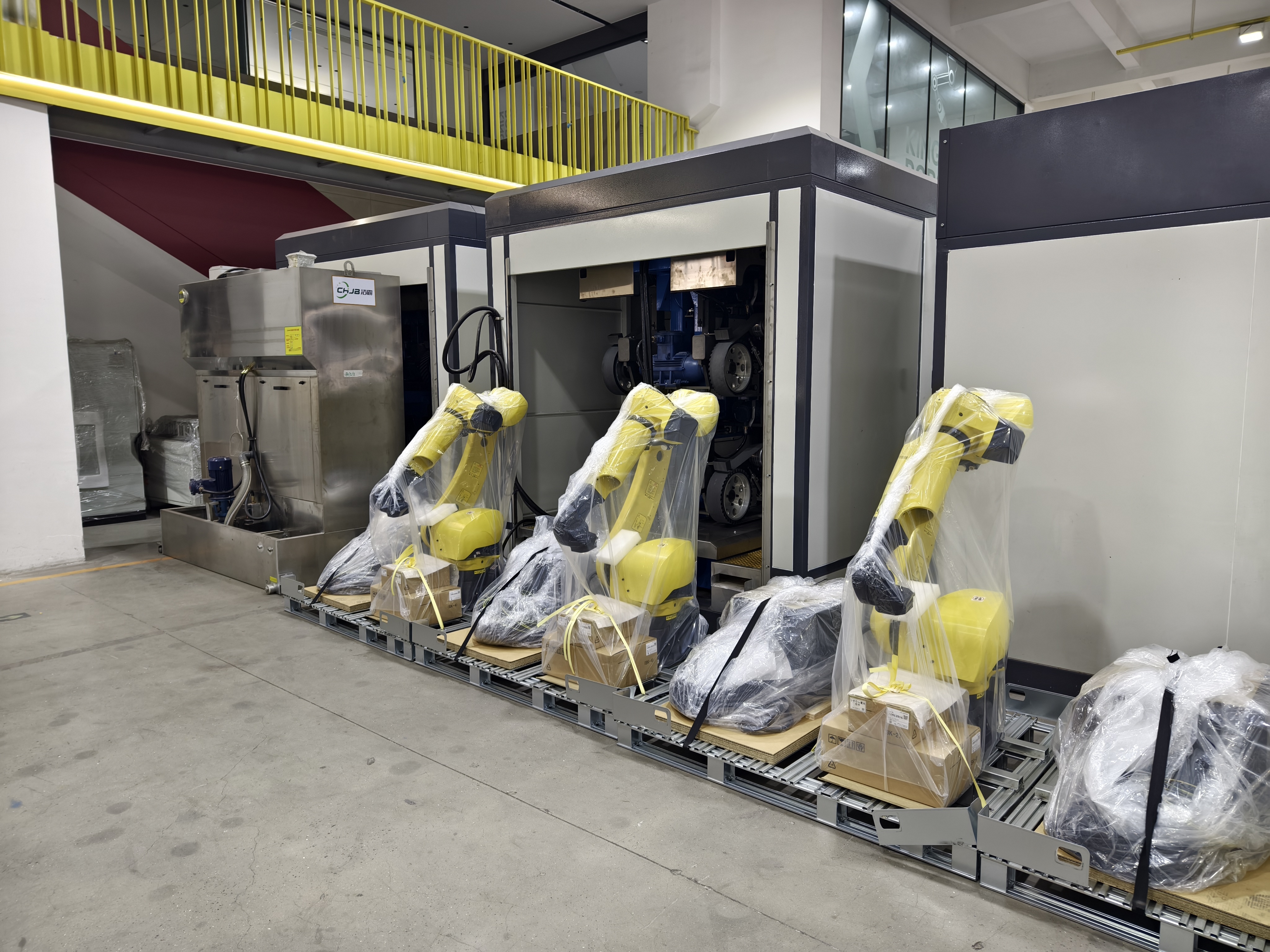 Servo Driven Robotic Aluminum Polishing Machine For Motorcycle Front Fork Tube