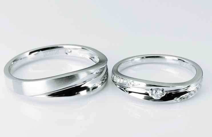 Special Circular Groove Design OEM 4g Simple Couple Rings Gold