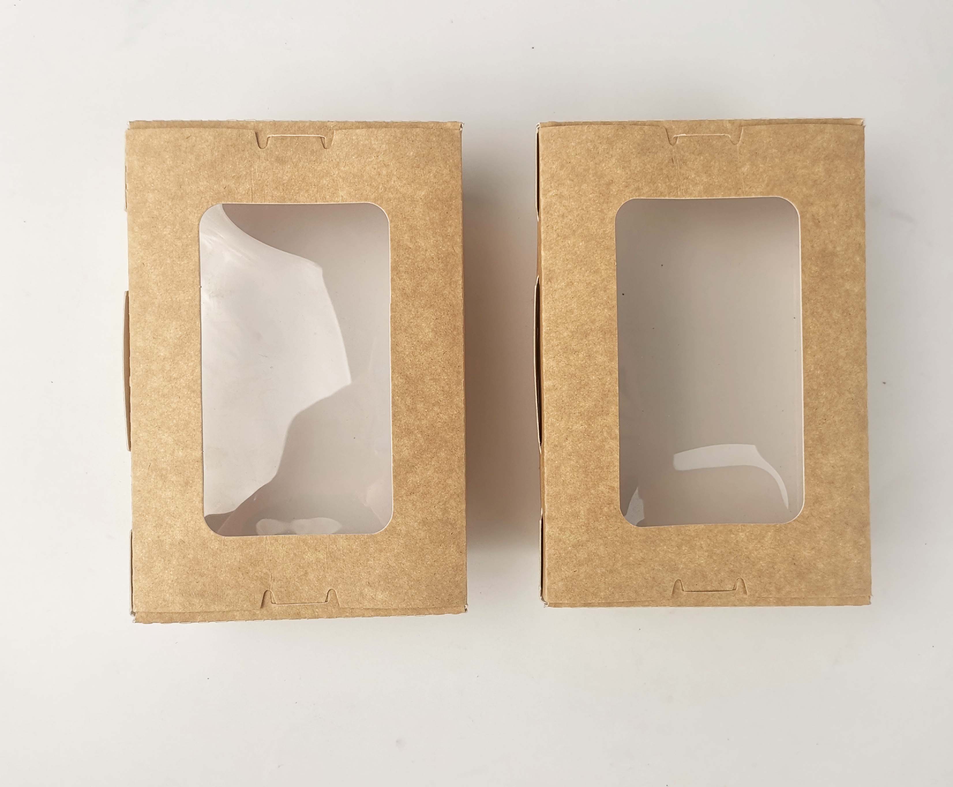 Кормовая коробка из крафт-бумаги с салатами, овощами и заказами на заказ