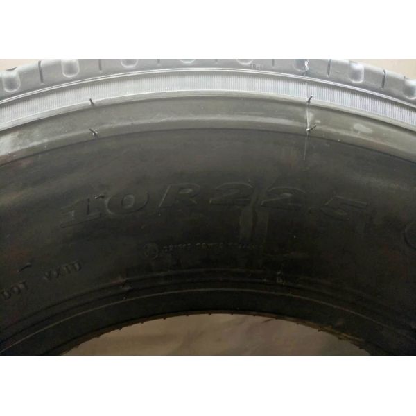 10R22.5 All Steel Radial Tires , Low Rolling Resistance Tires Rib Type Tread