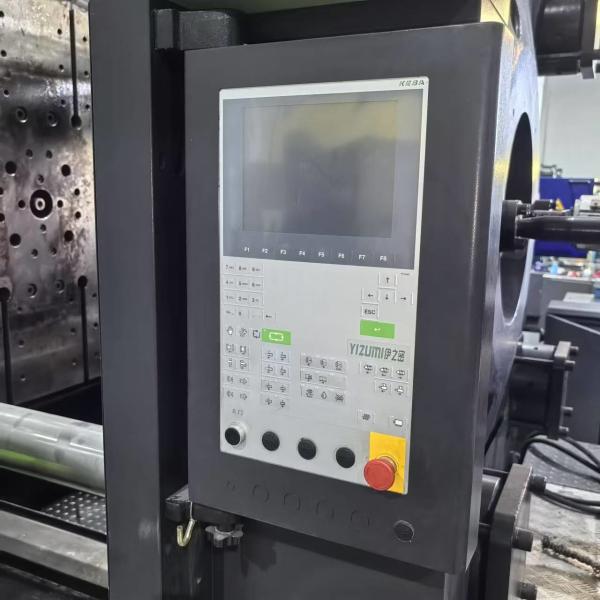 Máquina de moldeo por inyección YIZUMI 10000KN con 5038.5cm3 Volumen de inyección PS y 1160mm Max.Mold espesor