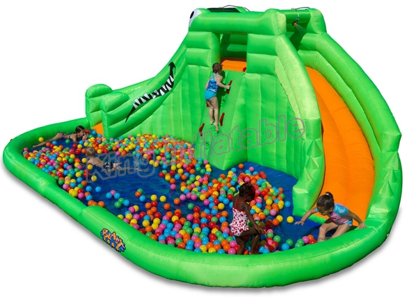 PVC inflável feito sob encomenda do jogo do respingo da corrediça de água do tema do crocodilo para crianças